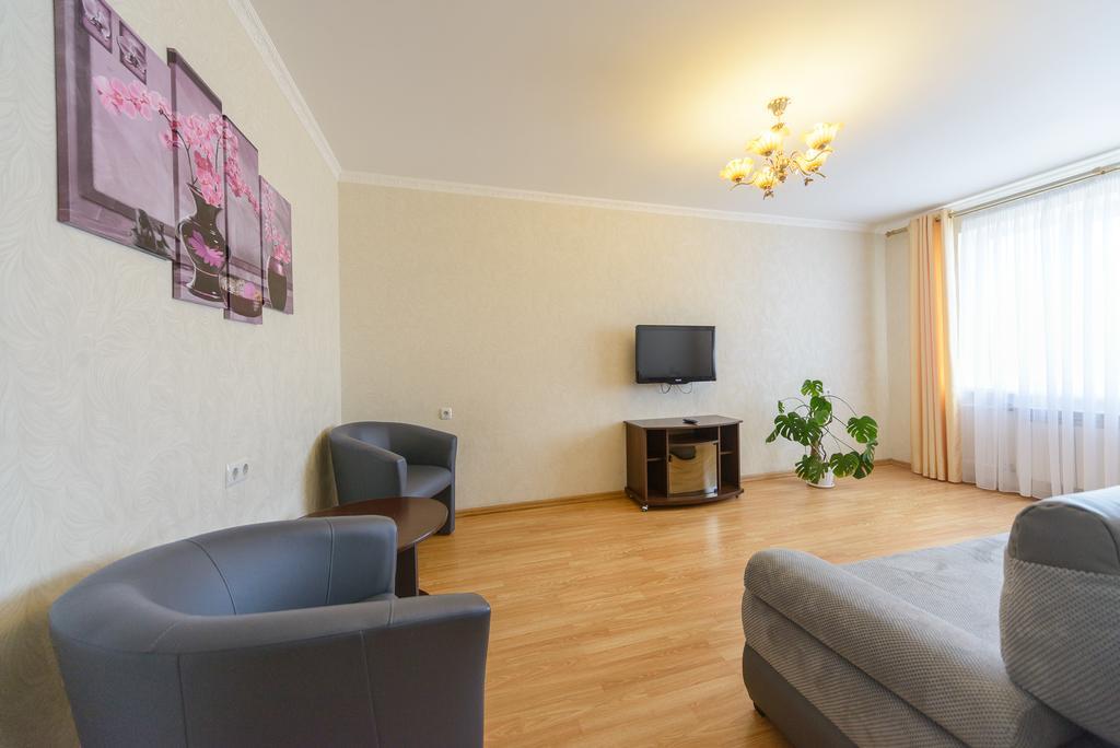 Artal Apartment On Obolonskaya Square 3 Киев Экстерьер фото