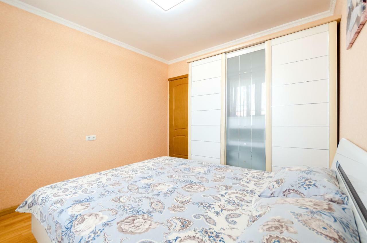 Artal Apartment On Obolonskaya Square 3 Киев Экстерьер фото