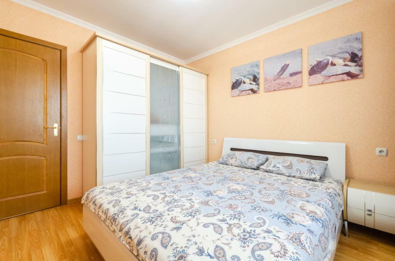 Artal Apartment On Obolonskaya Square 3 Киев Экстерьер фото